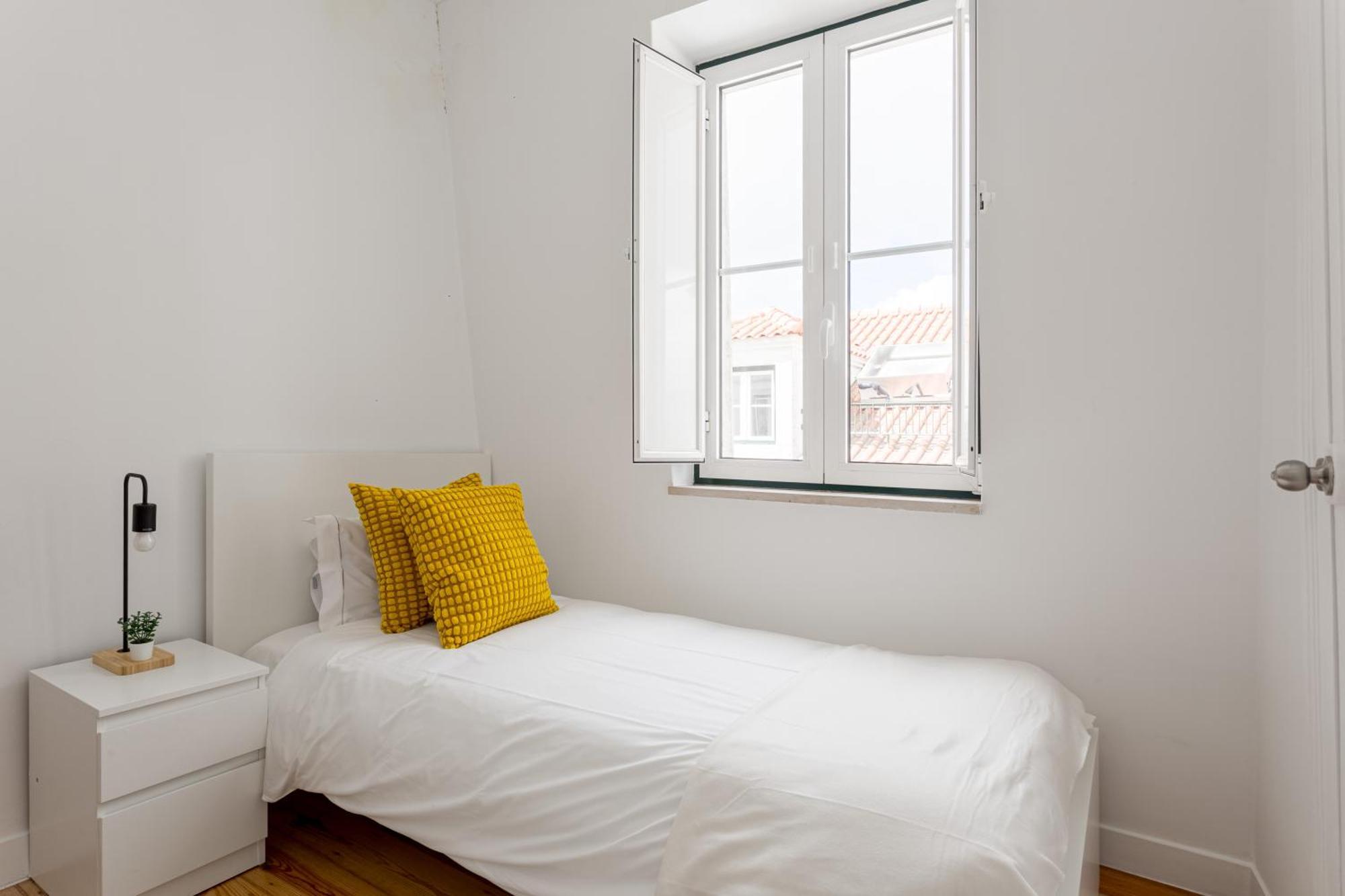 3-bed Flat Retreat By Sao Jorge Castle Apartamento