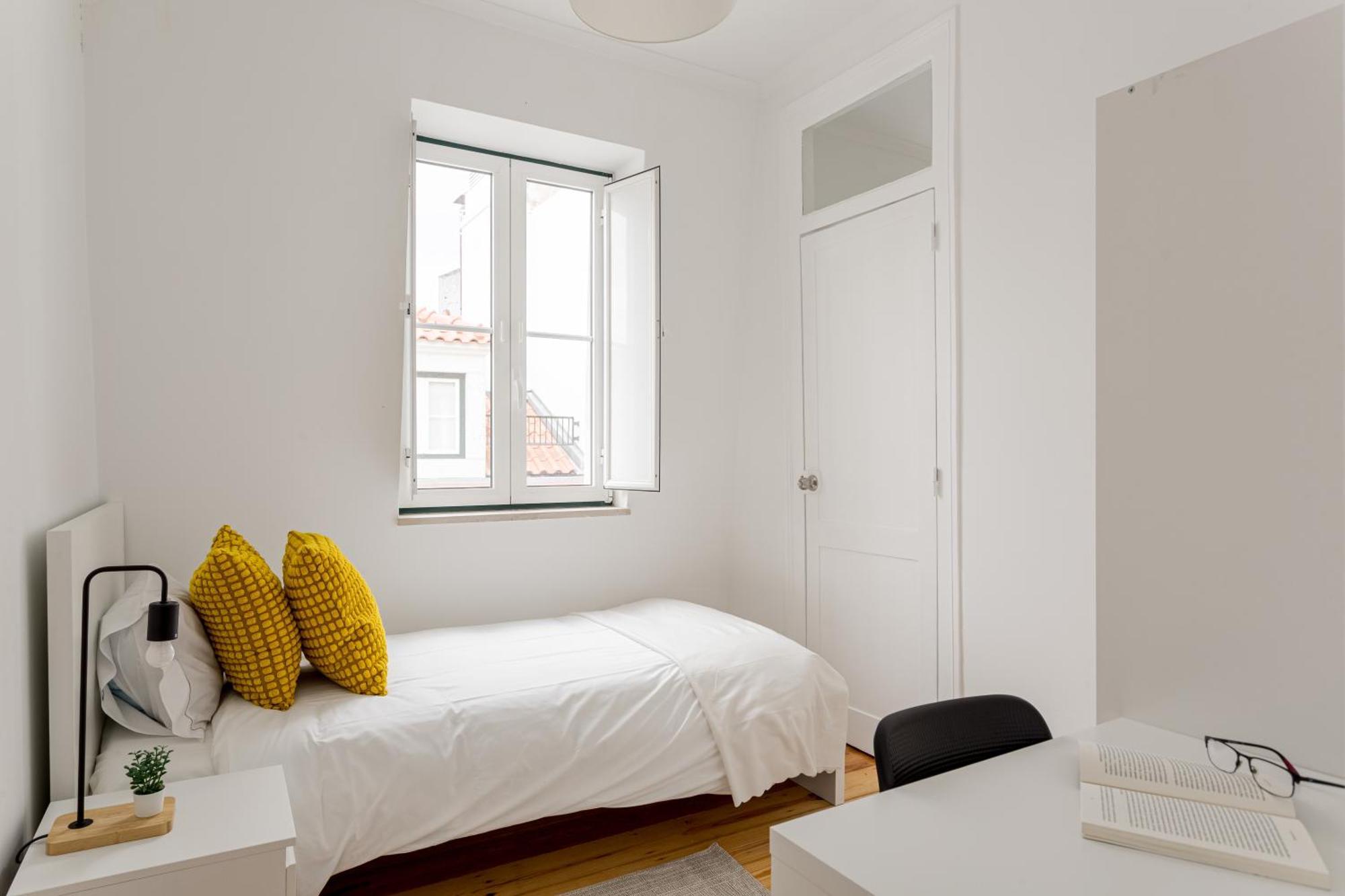 Apartment 3-bed Flat Retreat By Sao Jorge Castle Lissabon